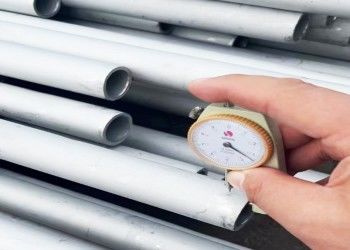 Трубы из нержавеющей стали толщиной 0,3 мм - 150 мм, размером 1/4 дюйма - 48 дюймов и длиной 2000 мм - 12000 мм